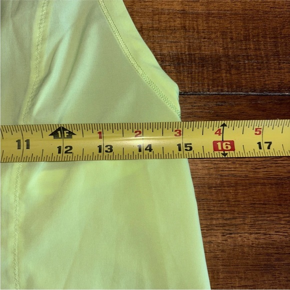 Lululemon Athletica Tank Top in Neon Yellow - Picture 5 of 11